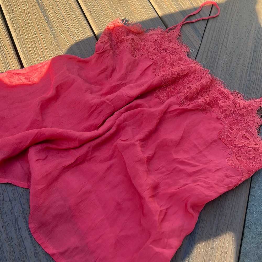 ABERCROMBIE‎ CORAL LINEN LACE TRIMMED FLOWY CAMI